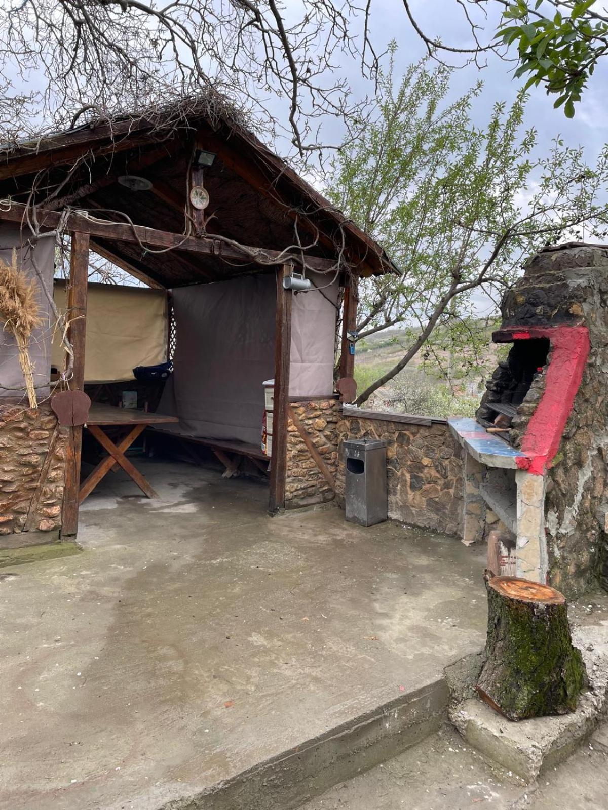 Hotel Casuta Fa Rai Din Ce Ai Buzau Exteriér fotografie